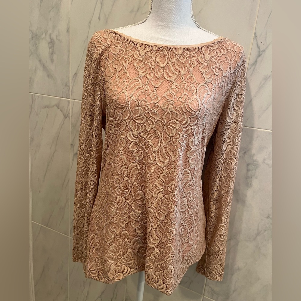 White House Black Market Women’s LS Allover Lace Tee Blush Size L NWT
